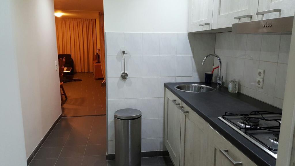 Apartment + Studios Insulinde Тілбург Номер фото