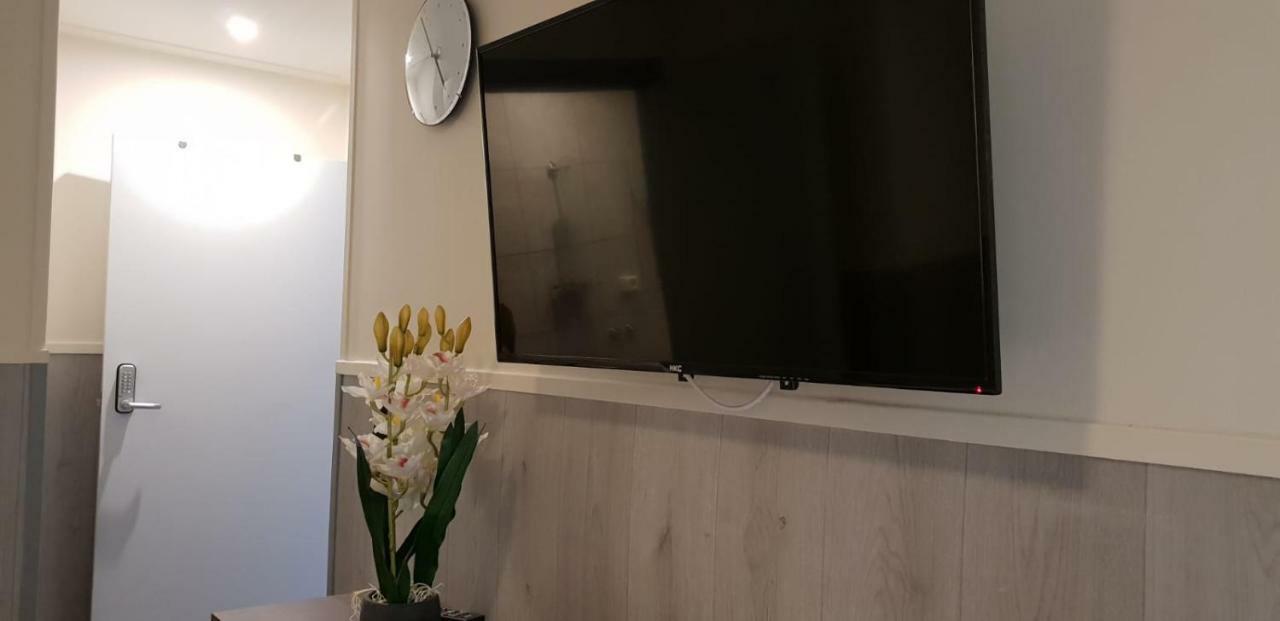 Apartment + Studios Insulinde Тілбург Екстер'єр фото